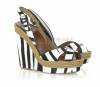 Black fish-like-mouth criss-cross wedge sandals