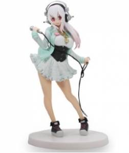 Child to Banpresto SQ Figure Super Sonico