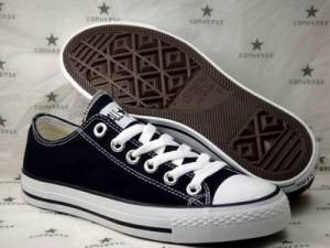 Converse tennis shoes