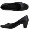 black low heeled pump